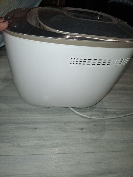 Delimano joy bread meaker.
Използва се за различен вид хляб и кекс.Про