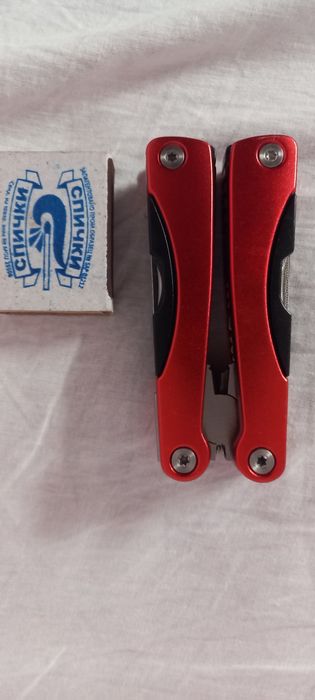 Нож раскладной универсальный