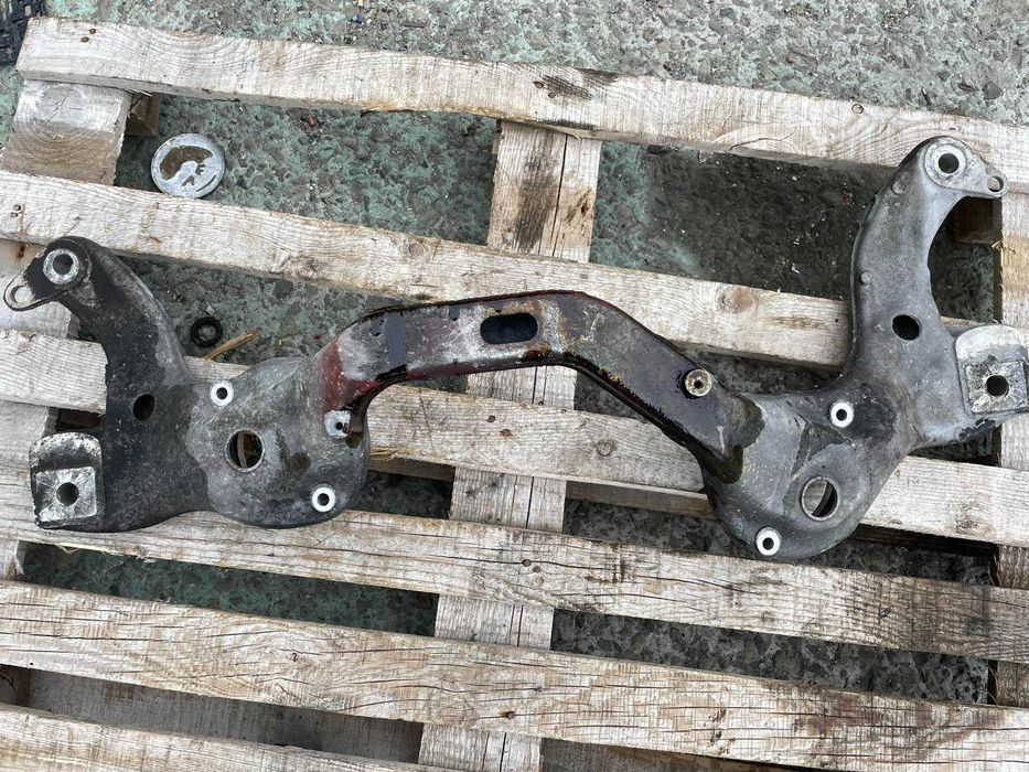 Греда под Двигател Porsche Cayenne 957 4,8 V8