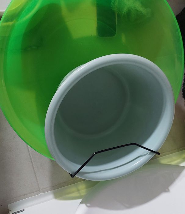 Продам держатель для тазика