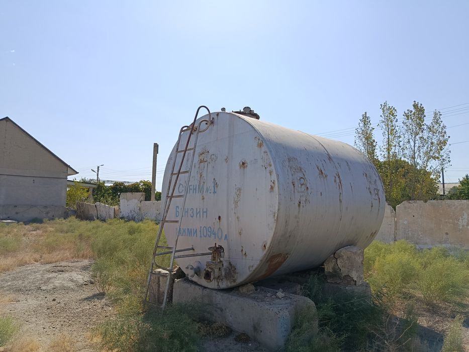 Емкост бочка сотилади