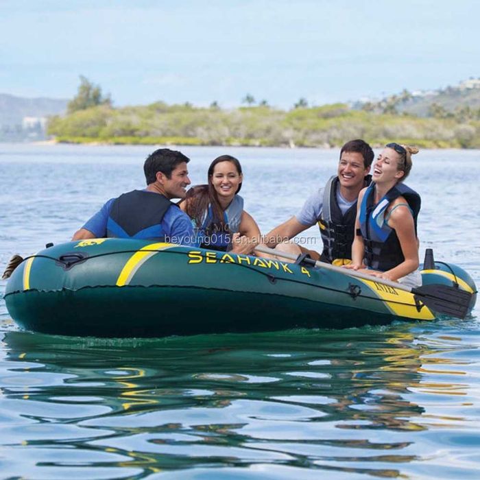 Лодка надувная трехместная