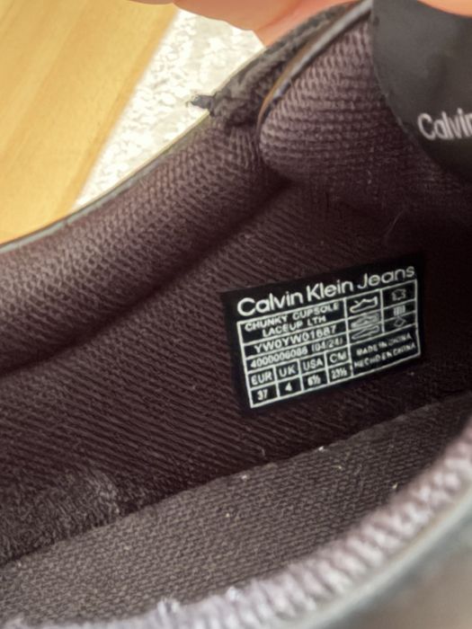Calvin Klein обувки