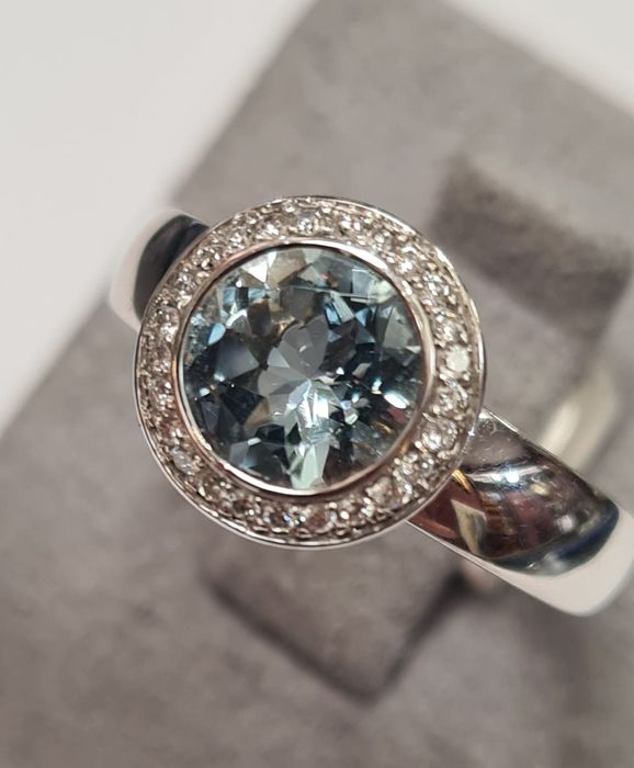 Inel din aur alb 14k, cu acvamarin natural si diamante naturale,
