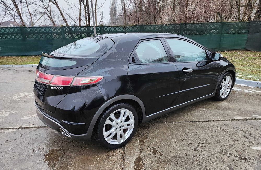 Honda Civic 1.8 i-Vtec 140 cp EURO 5