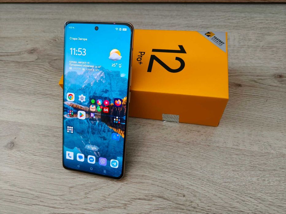 Realme 12 Pro+  //   12 + 512 GB