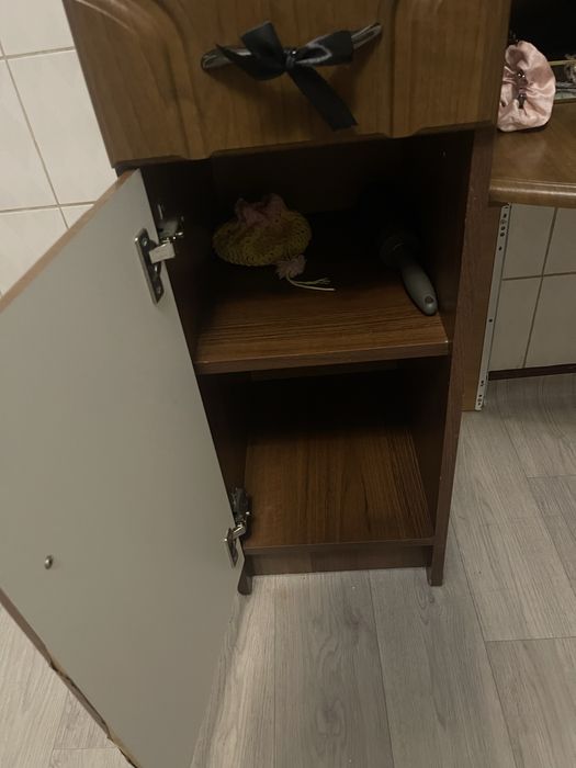 Туалетный столик отличный с табуреткой