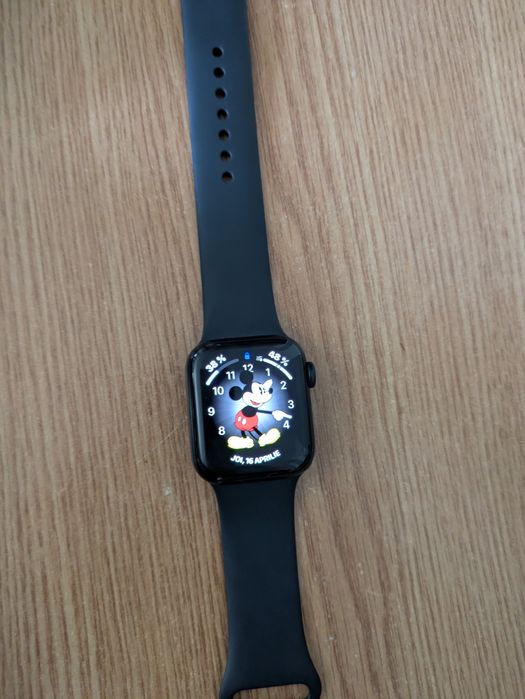 Vând Apple watch SE