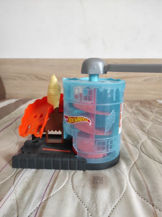 HotWheels писти за игра