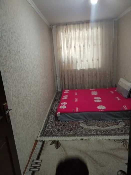 Беруний метроси енида 3 хона 1 етаж квартира сотилади !!