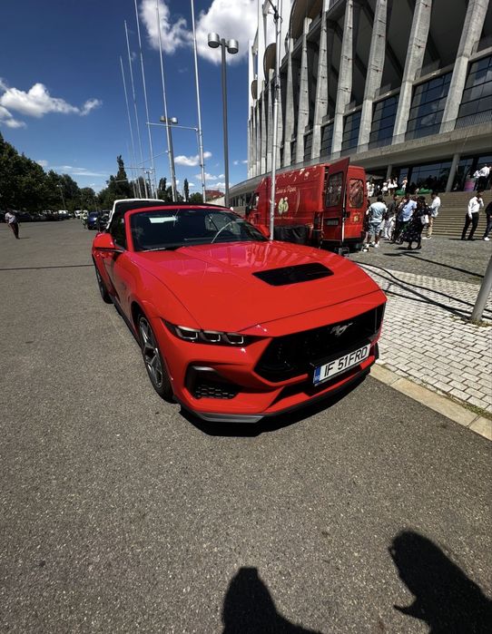 FORD Mustang 2025 — imagine 2