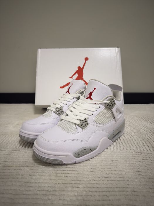 Air Jordan 4 Retro White Oreo
