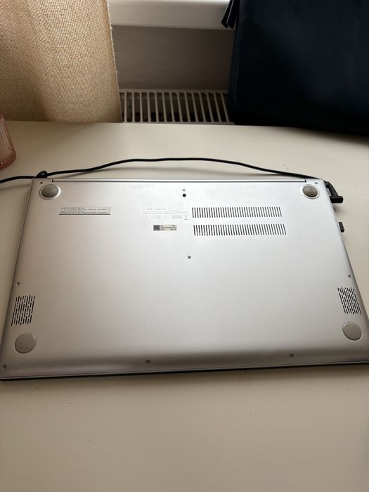 Laptop Asus VivoBook