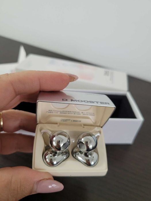Vand casti Bluetooth noi sigilate