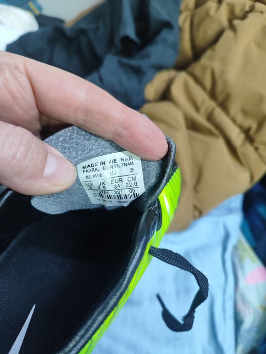 Бутсы 2 пары, размер 31 и 34