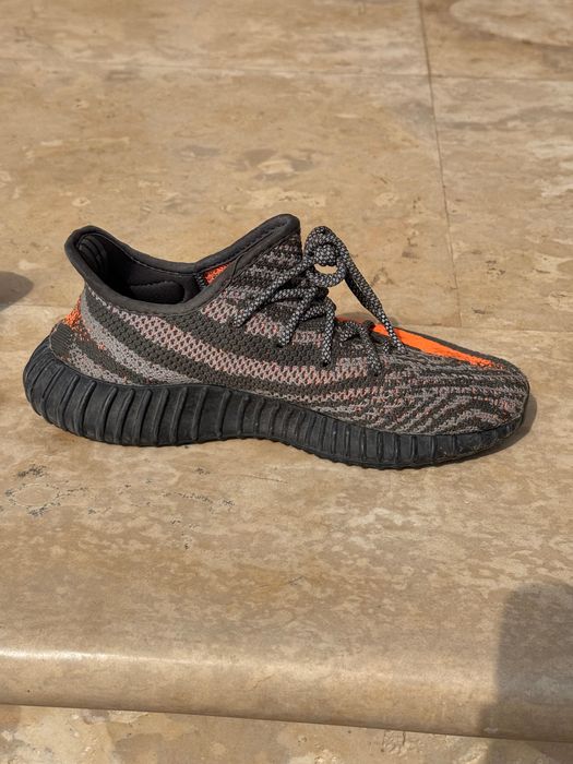 Yeezy boost 350 model carbon beluga, mărimea 40