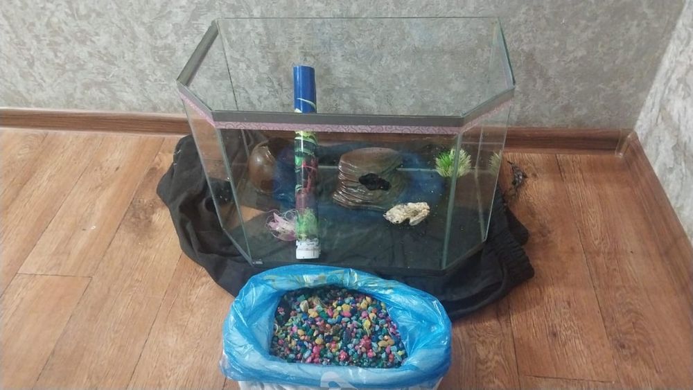 Продам аквариум для рыб