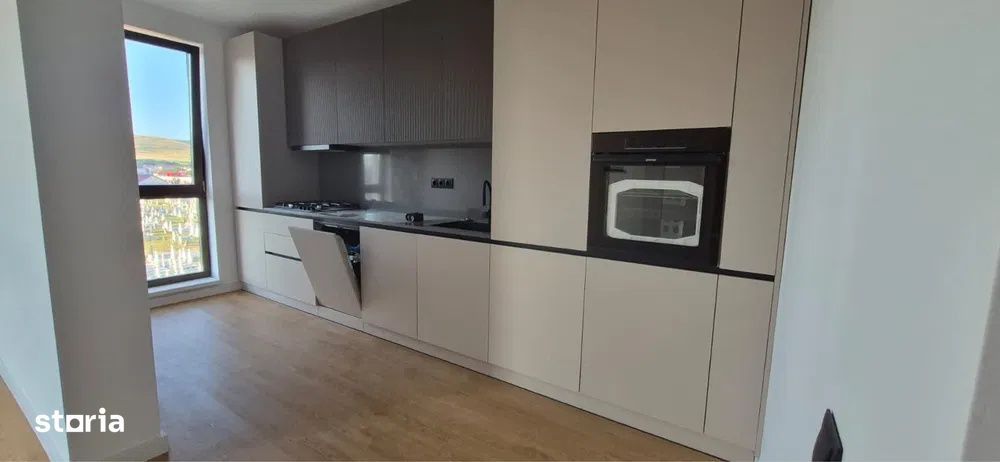 Apartament cu 2 camere, 54 mp, parcare, zona Eroilor — fotografia 1