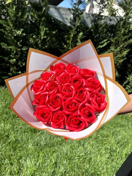 Buchet 19 trandafiri săpun/cadou ziua indragostitilor/ valentine s day