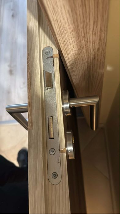 Входна врата  от апартамент 199 на 98 см