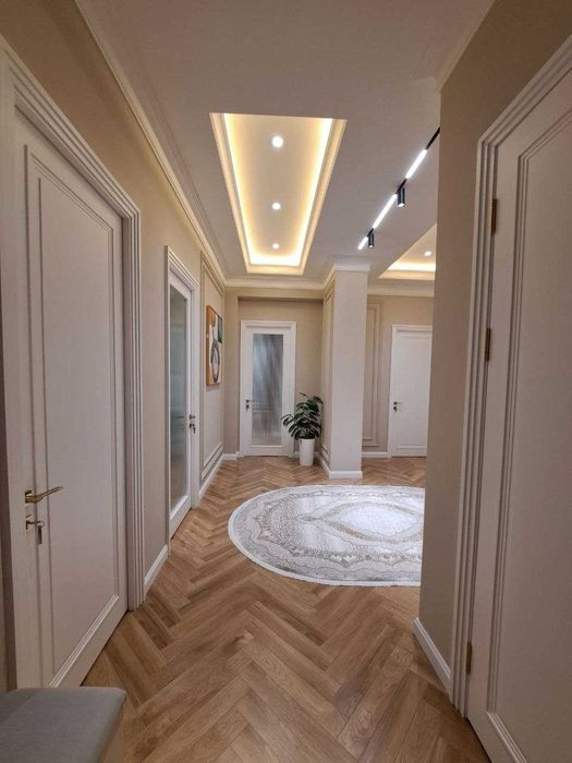 3х комнатная ЛЮКС квартира 109кв/м на районе Вокзала