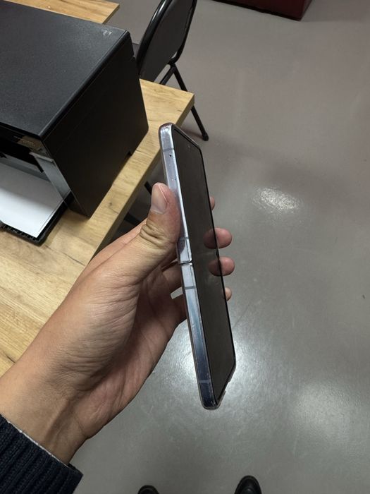 Samsung Galaxy Z Flip 4