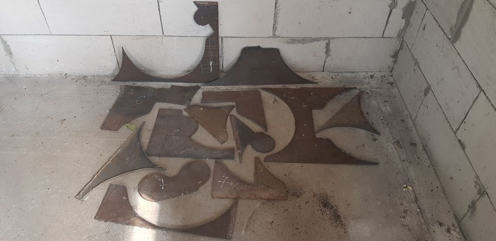 Flanse rotunde si patrate, tabla 10 mm, gusee si resturi tabla din deb
