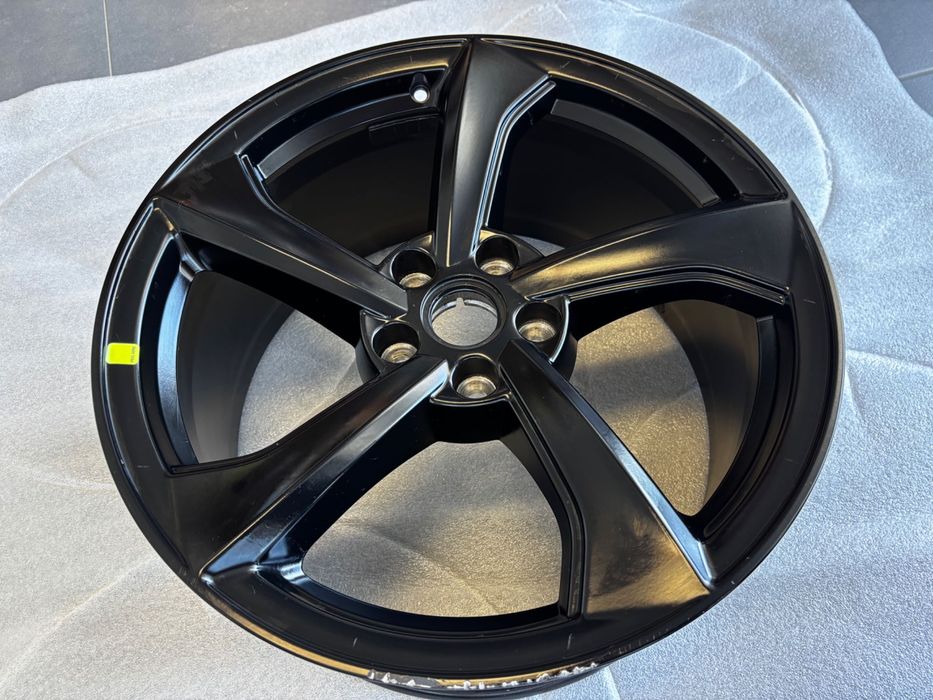 Vand Janta originala 19” Tesla Y Juniper, OEM
