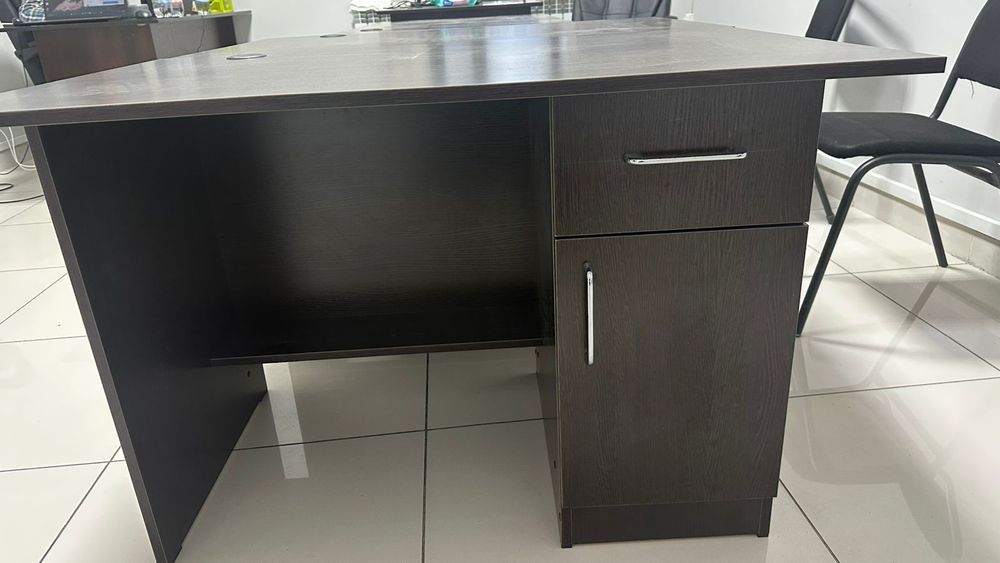 Продается офисные столы