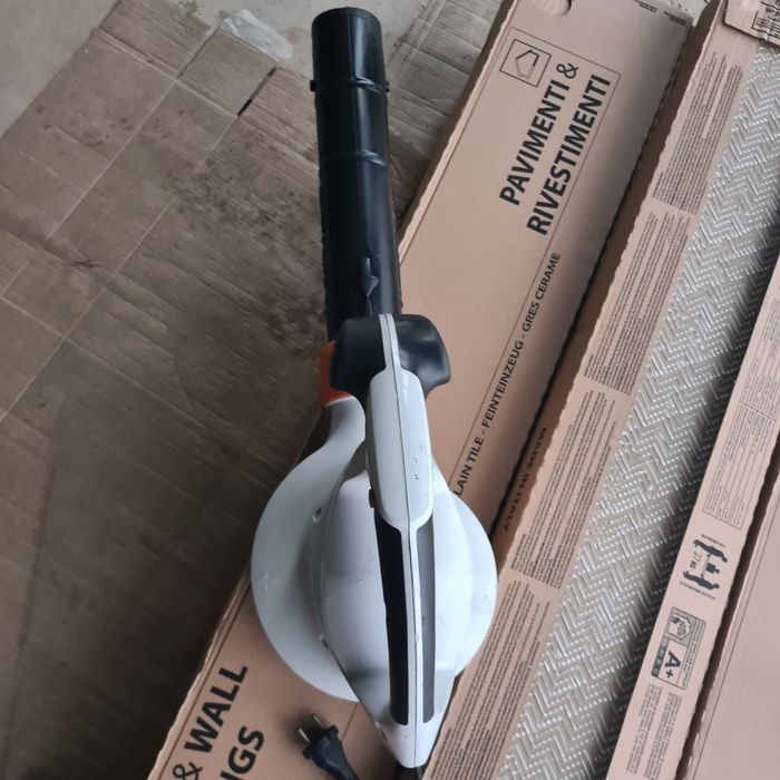 Suflanta Stihl SHE 82 defectă