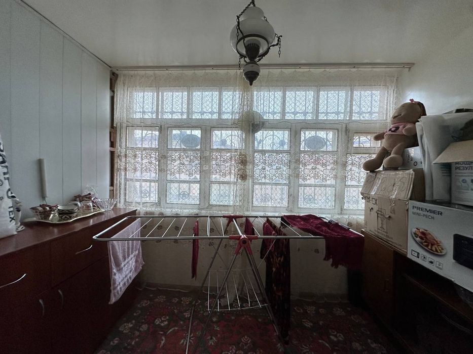 Продаётся 3х комнатная квартира на 1м этаже в 5ти этажном доме.