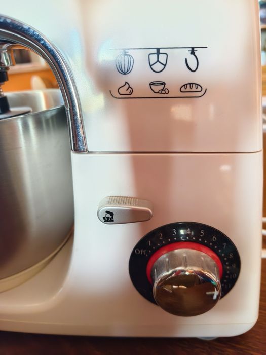 Mixer planetar robot de bucătărie HEINNER 800w
