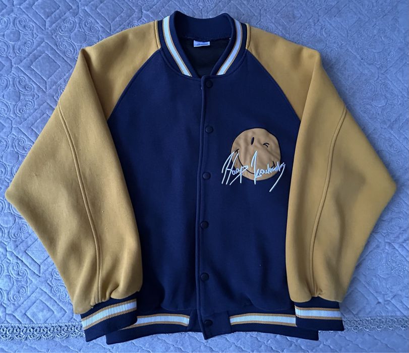 Продаю подростковую одежду (ветровки, бомберы)