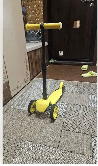 Продам самокат складной.