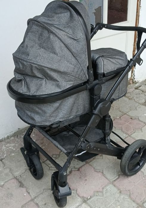 Продам коляску..