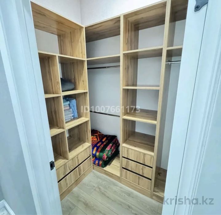 Подселениеге 1 комнатаға 1 қыз керек