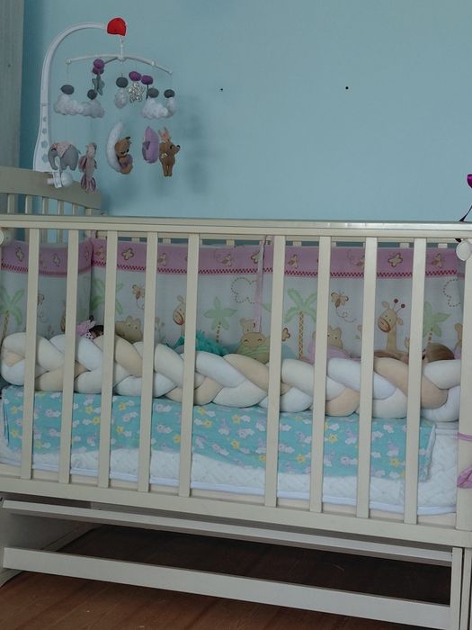 Детская кровать маятник