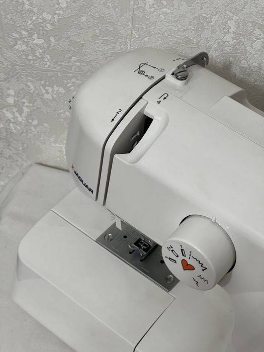 Швейная машина