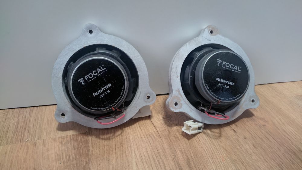 Set audio Dacia Sandero cu difuzoare Focal