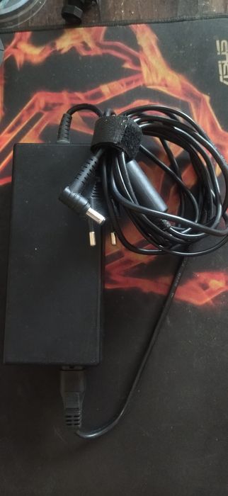 Блок питания для ноутбука