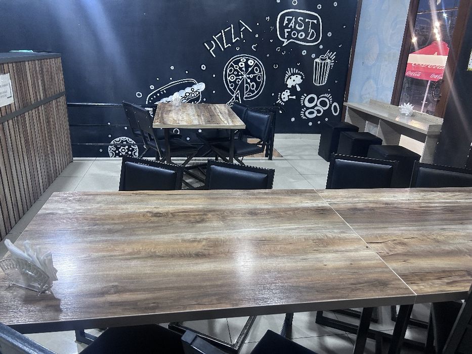 Kafe uchun mebel va uskunalar sotiladi