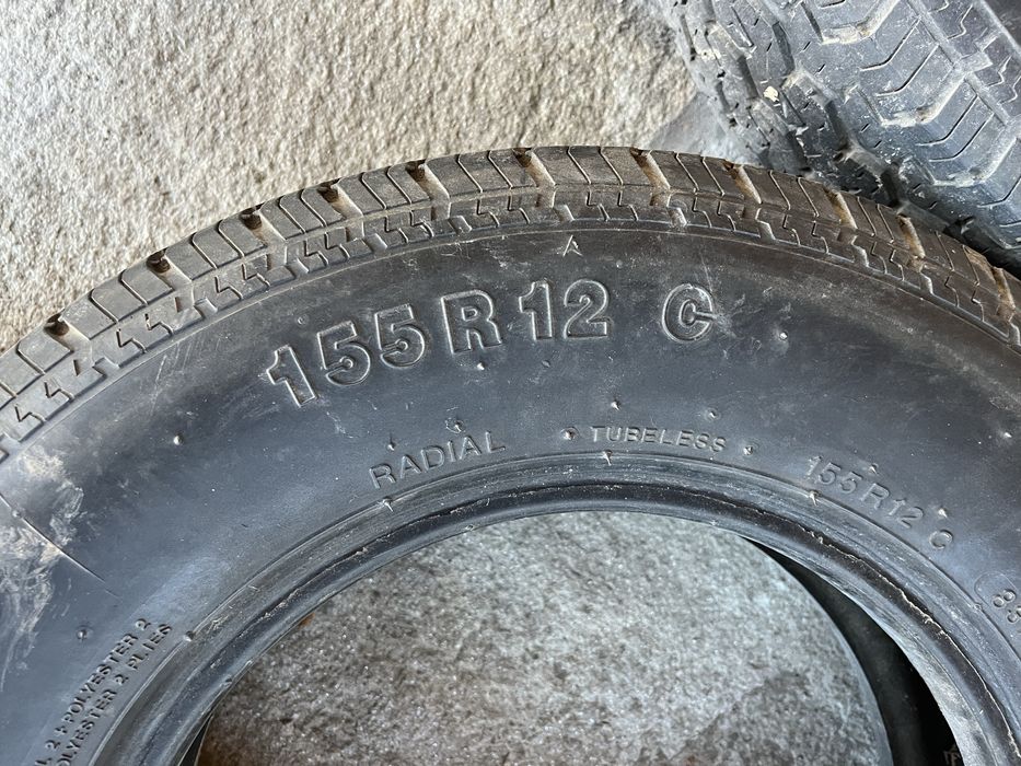 Гуми 12 ки много запазени