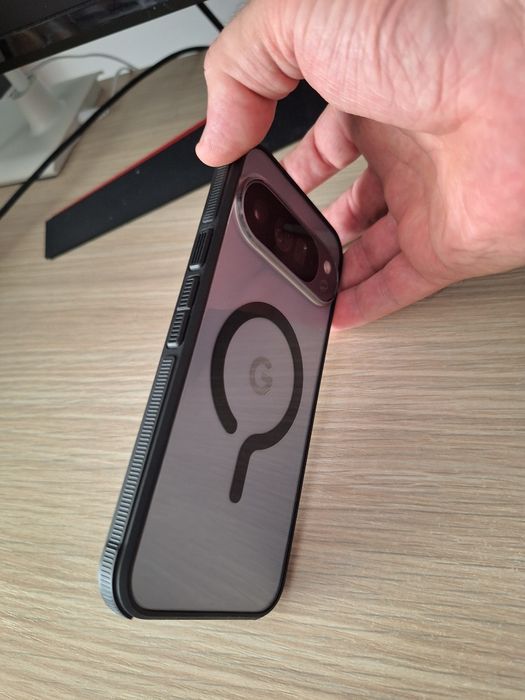 Pixel 10 Pro XL 256GB, vând sau schimb cu S26 Ultra, husa și folie inclusă, compatibil GrapheneOS