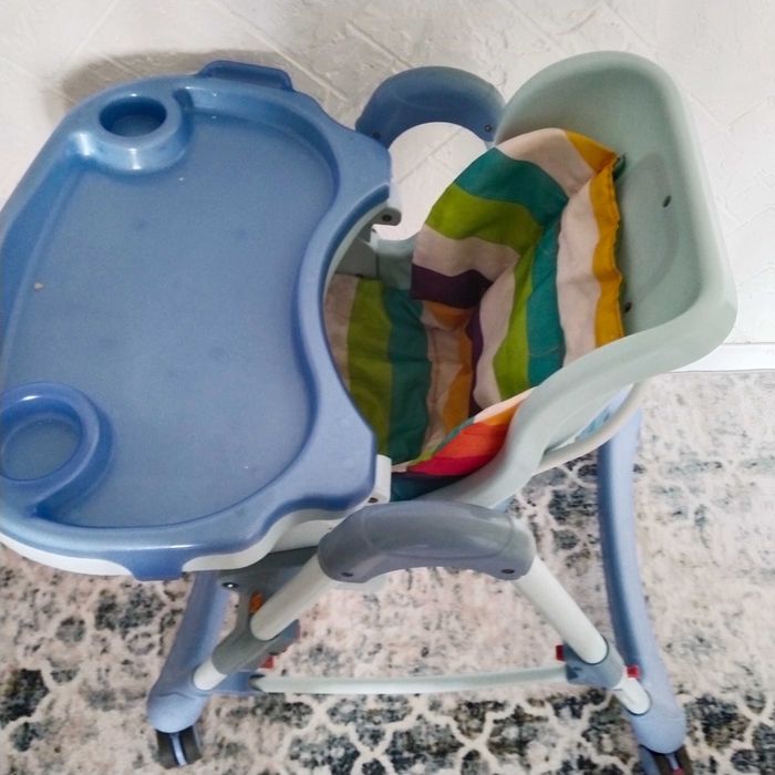 Стульчик для кормления