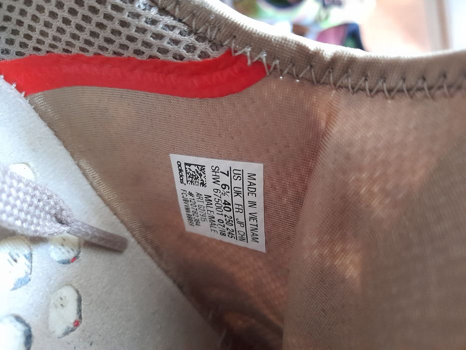 Adidas NMD R1 маратонки 40 номер.