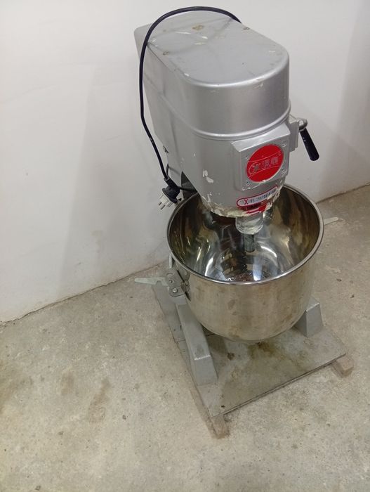 Mikser 30 litr holati yengi