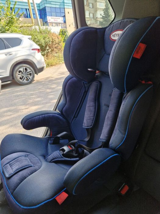 Продам автокресло Hayner