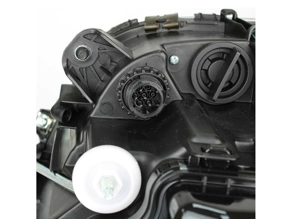 Far Faruri Mercedes Actros МР3 (2008-13) stanga / dreapta