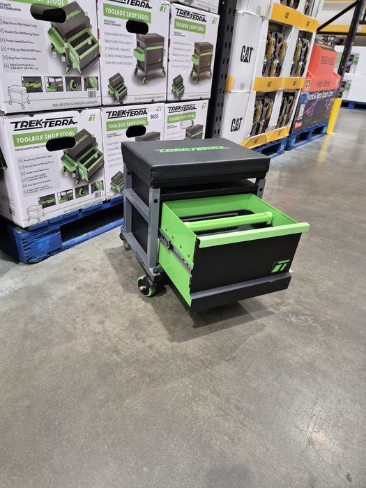 Работен стол с чекмедже