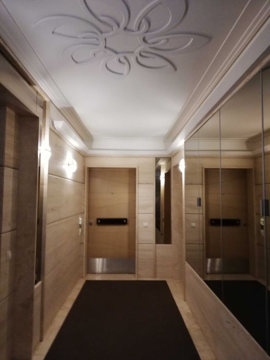 Дава се под наем Тристаен апартамент в София, Изток - 105 кв.м за 1186.77 € - Снимка #14